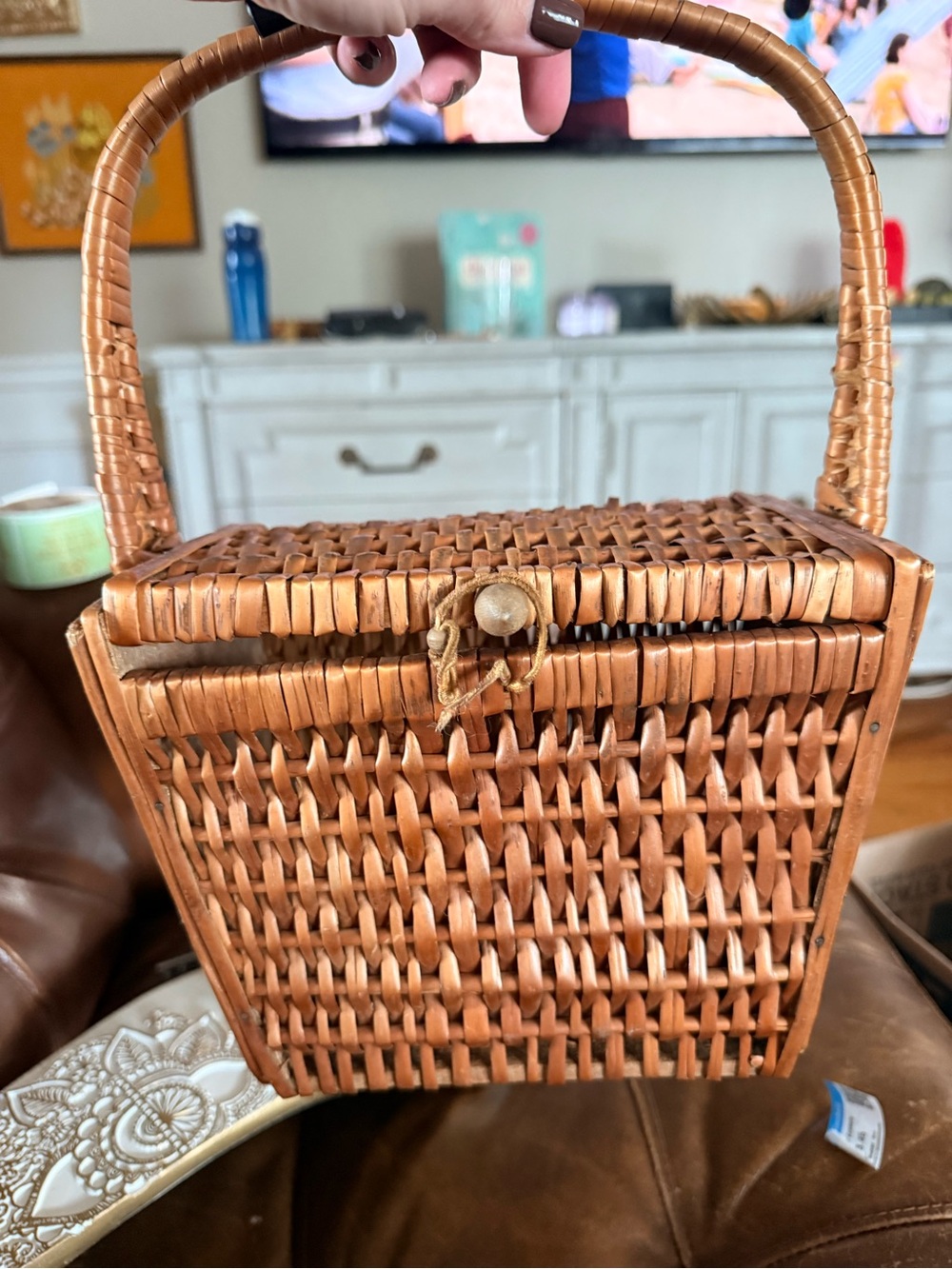 1950โs Woven Rattan Handbag in Light Brown - Casual Picnic-Style Tote